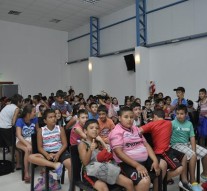 Recreo: Los colonos vieron cine infantil