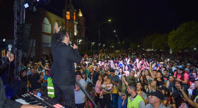 Los «Carnavales 2022» en Santa Rosa de Calchines continúan con total éxito