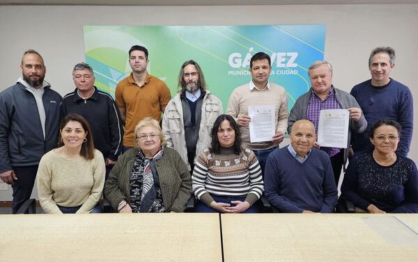 Firma de Convenio de colaboración entre la Comuna de Cañada Rosquín y el Municipio de Gálvez