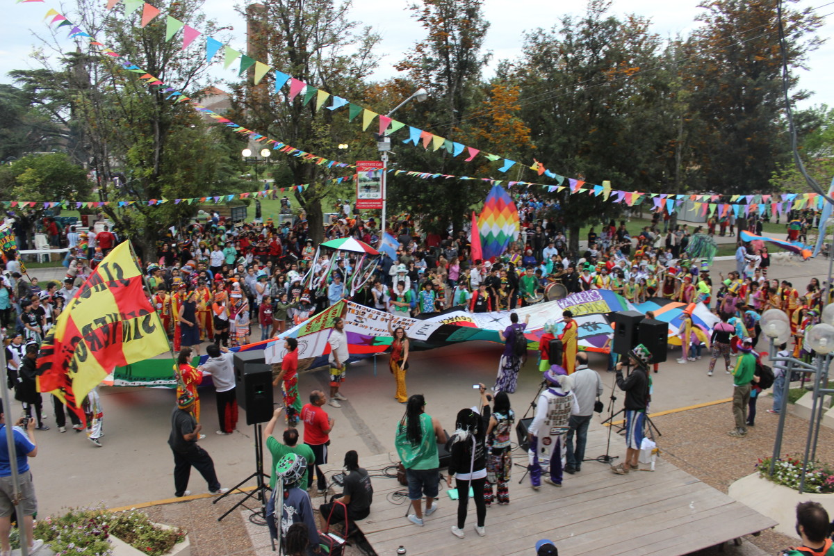 Suardi: Culminó con éxito el 15º Encuentro Nacional de Murgas