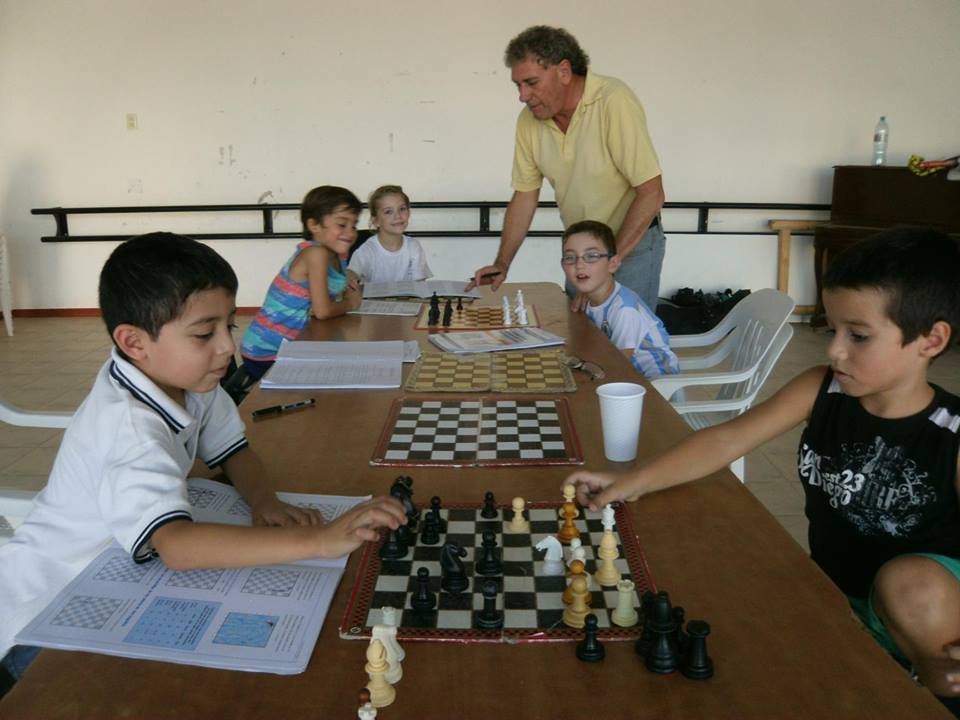 Taller Comunal de Ajedrez en San Guillermo