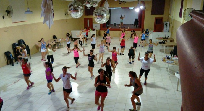 San Guillermo: «Zumba a todo Ritmo» en el 2016