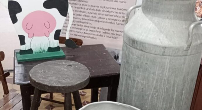Monigotes recibió la muestra «Del Tambo a la mesa»