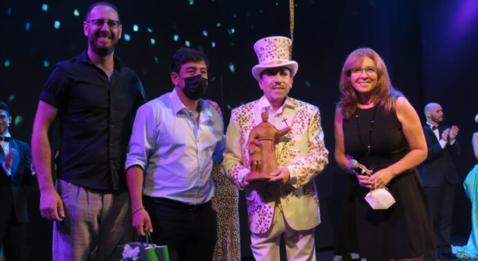Anibal Pachano fue distinguido con el Premio «Julio Migno 2021»