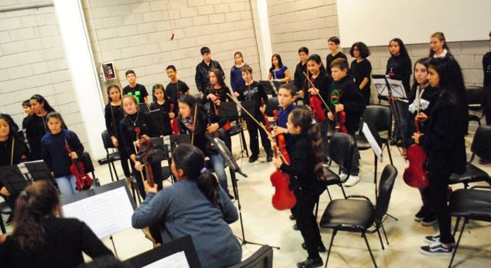 Reconquista: Concierto a cargo de la Orquesta Municipal Infanto Juvenil