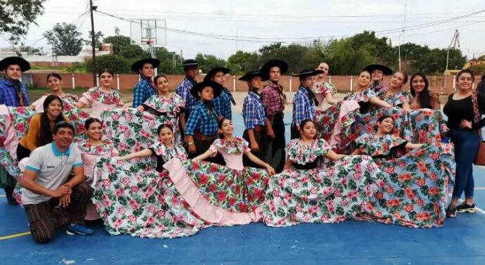 La Escuela Danzas “Flor del Irupé” y la Agrupación “Cayé Carapé” participó del Certamen de la Costa