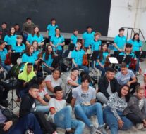 La Orquesta Municipal Infanto-Juvenil visitó la E.E.S.O 523 «Guadalupe»