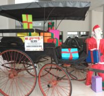 Villa Ocampo: Se exhibe una histórica volanta intervenida con motivo navideño