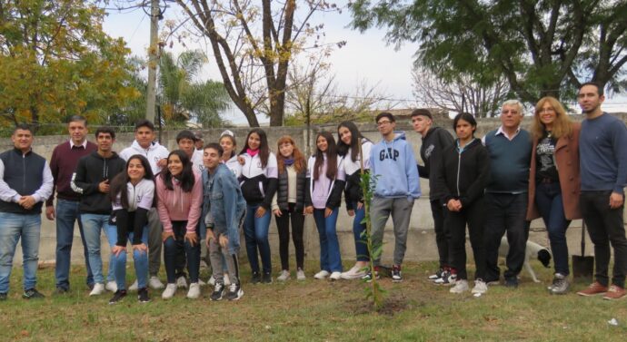 «For Estar» llegó a su décima quinta plantación en Villa Ocampo