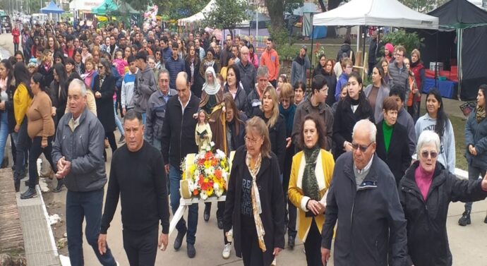 Florencia tuvo su «Fiesta en homenaje a Santa Ana»