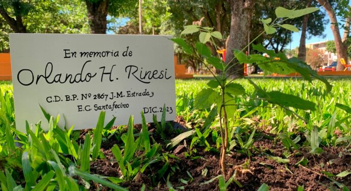 Emotivo homenaje al Prof. Orlando Rinesi en la ciudad de Las Toscas