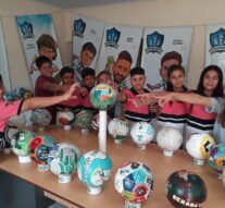 Llegaron a Hardy las muestras «Arte en pelotas» y «Campeones»