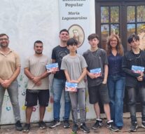 Entregaron los libros «De Pueblo en Pueblo 2025» en la Biblioteca Popular de Pueblo Andino.