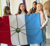 Progreso cerró la muestra itinerante «Abanderados» con la entrega de su bandera